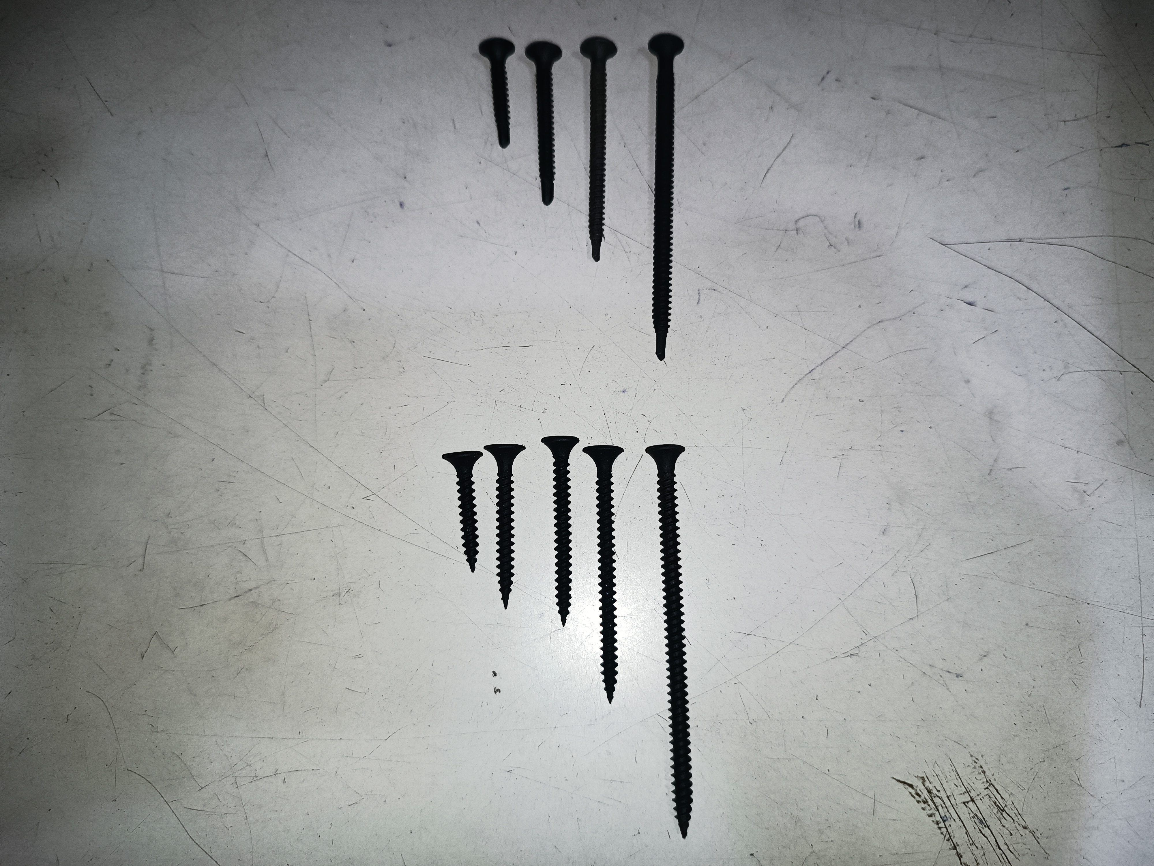 https://i.ibb.co/d5Z78s8/Blackscrew.jpg